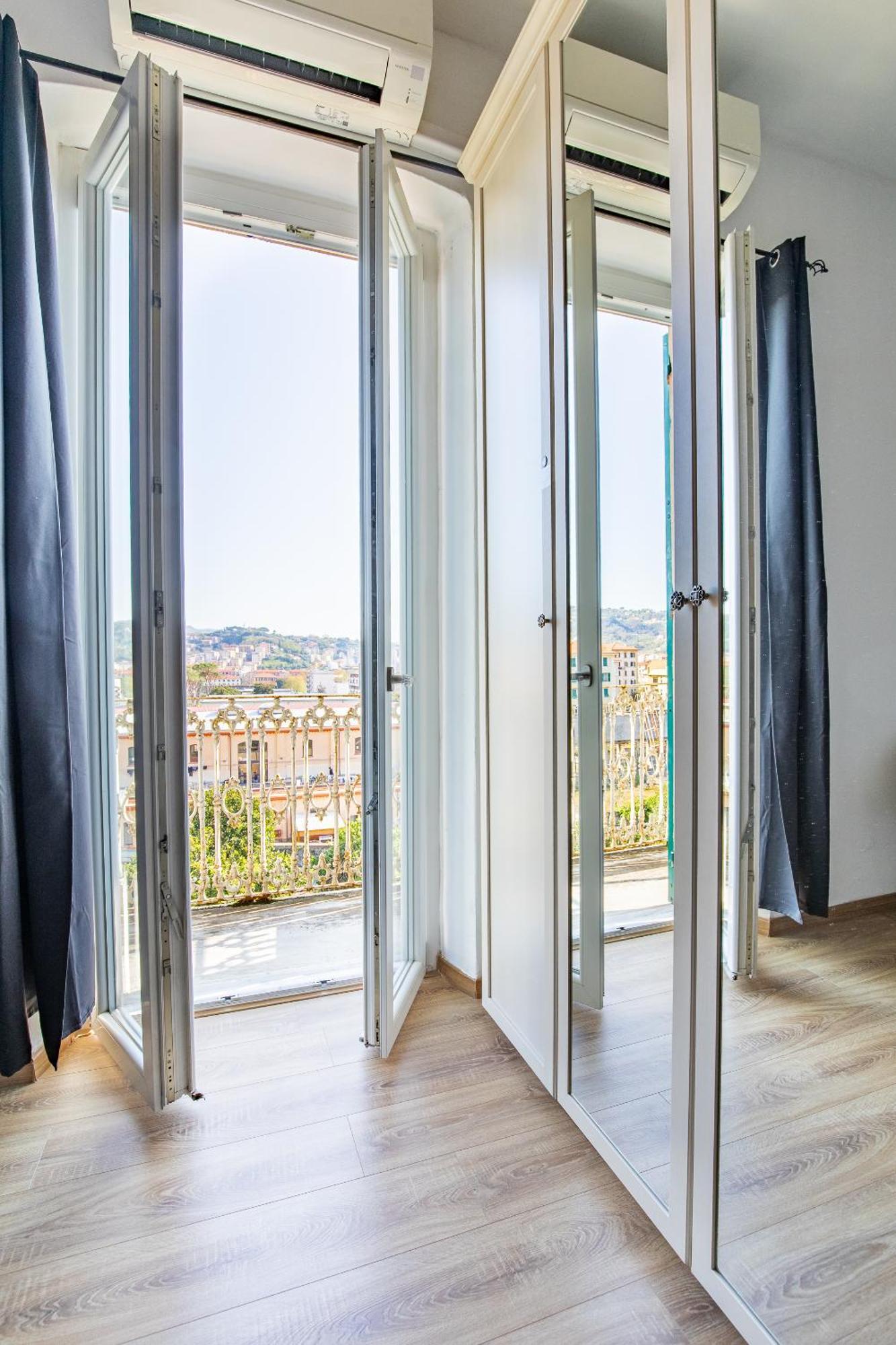 Elegante Dimora La Spezia-Free Parking Apartment Екстериор снимка